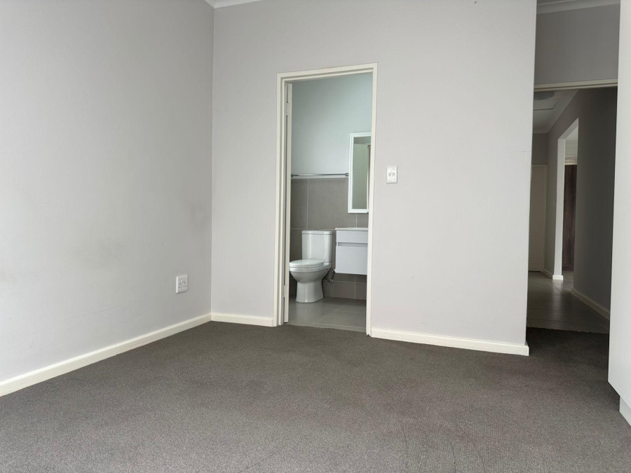 To Let 3 Bedroom Property for Rent in Burgundy Estate Western Cape